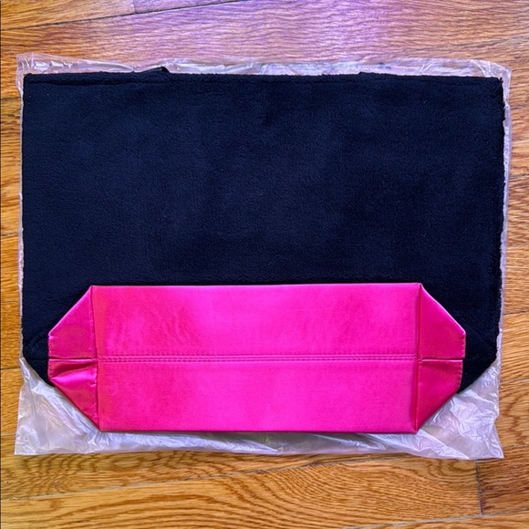 CHANEL Logo Tote Black Velour & Pink Satin Original Wrapper Precision Collection - Picture 2 of 12